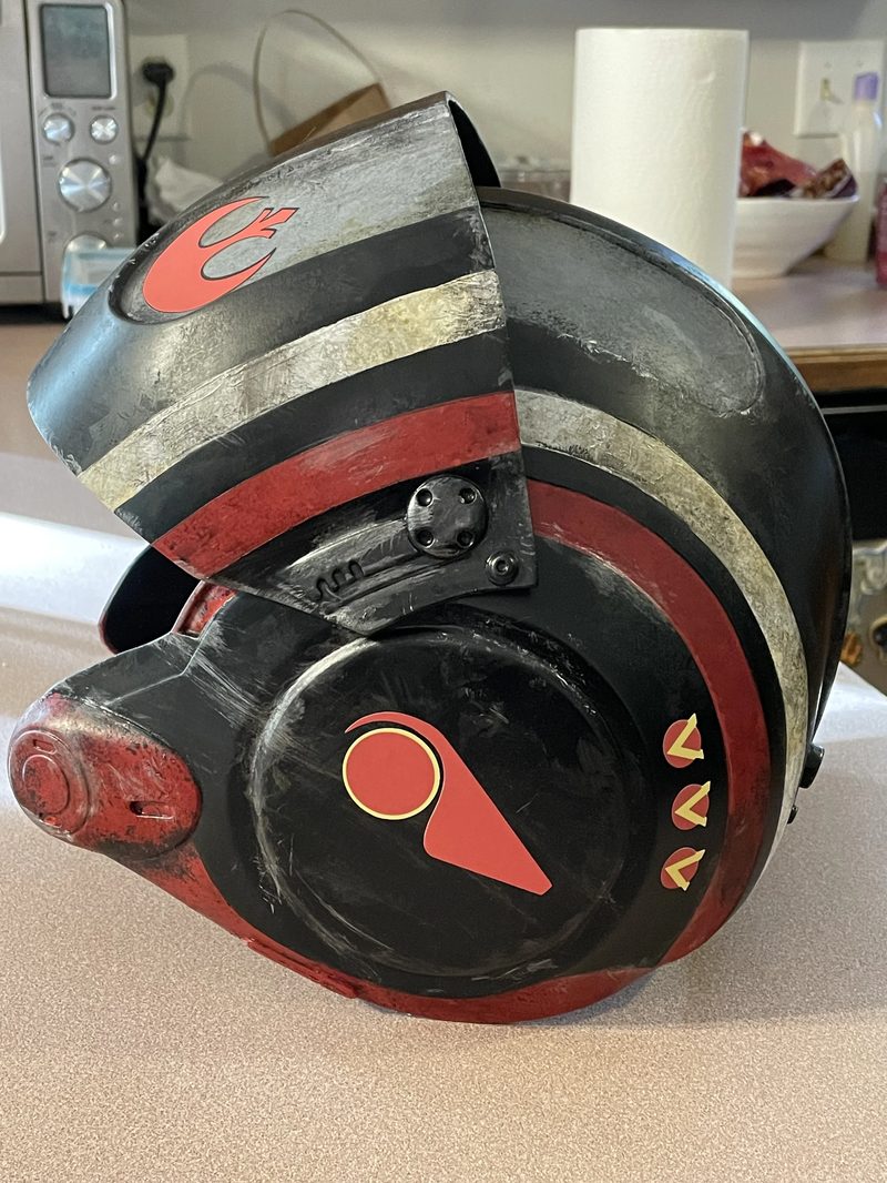 Poe Dameron Helmet 3